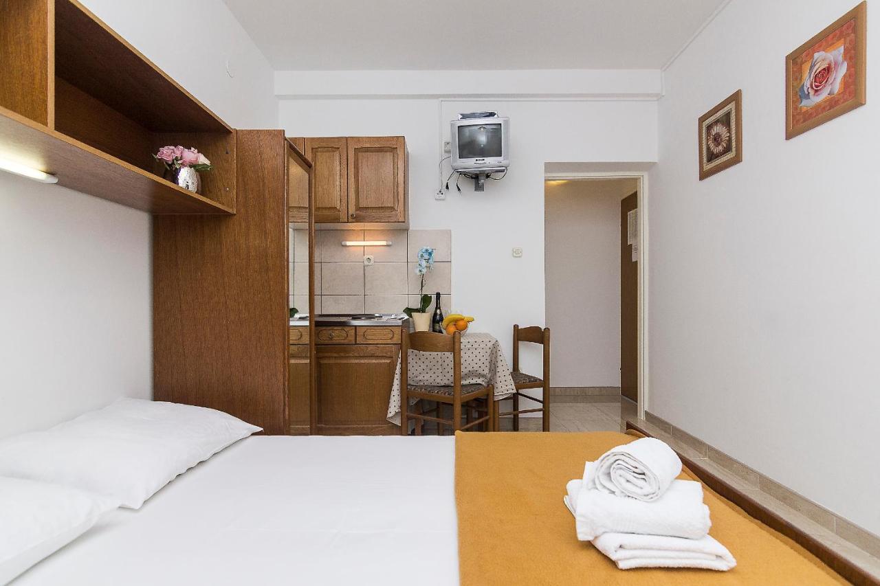 Apartments Erceg Makarska Exterior photo